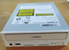 Yamaha IDE CD Brenner Model CRW-F1 2002