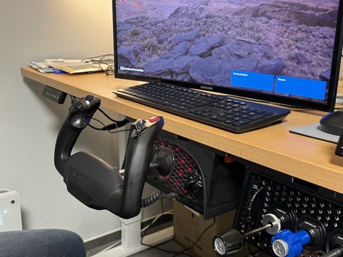 Honeycomb alpha bravo desk - alpha,