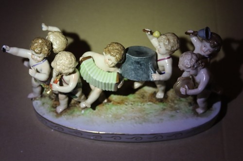 Decorated porcelain group - decorated,
