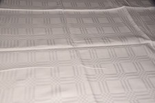 Altes Damast Mitteldecken