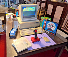 Commodore Amiga 2000 Vintage Retro Computer Set + 1084 Monitor + Maus + Tastatur