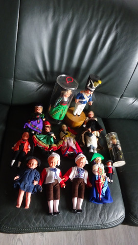 Viele alte puppen - puppen,