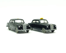 2 x Wiking Mercedes Taxi 220