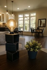 Moderne Industrie-Tischlampe