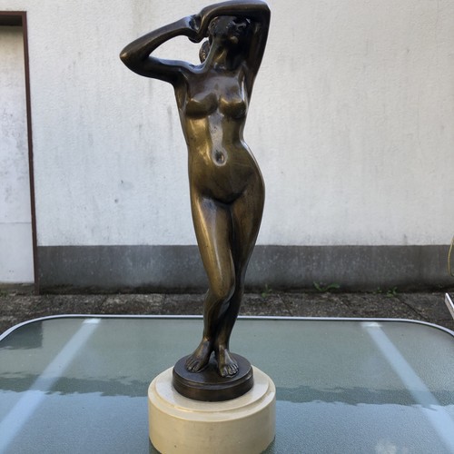 Bronzefigur bronzeskuptur - bronzefigur,