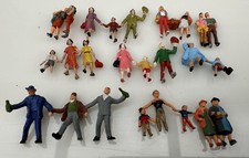 H0 1:87 Figuren Passanten Trinker Kinder Frauen Reisende Rentner Ausschmückung