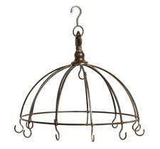 dekorative Kräuterkrone mit