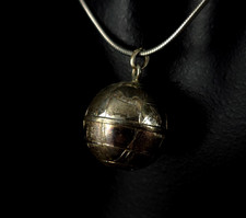 Anhänger Silber Sterling Erdkugel Globus Kugel  - attraktiv & zeitlos Vintage