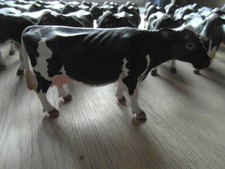 SCHLEICH 13633 SCHWARZBUNT KUH