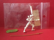 Elastolin 4 cm: Landsknecht, zustoßend mit Hellebarde (Rohling) / 2