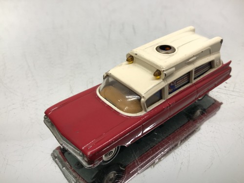 Corgi toys 437 cadillac - 437,