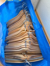 Holzkleiderbügel - 35,