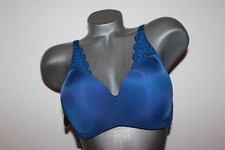 Triumph Bügel BH "Amourette 300 Magic Wire MWP" 80 C blau wattiert mit Spitze