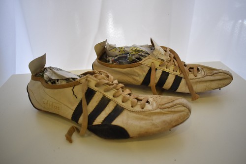 Laufschuhe mit spikes von - laufschuhe,
