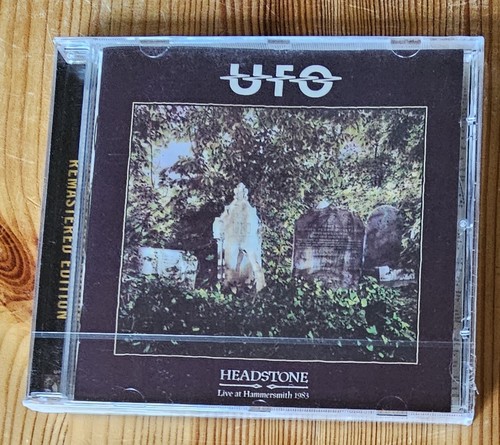 Ufo headstone live at - headstone,
