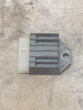 SPANNUNGSREGLER FÜR YAMAHA