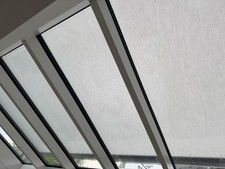 Maßgefertigte Markise für Fenster mit Motor & Fernbedienung – ca. 2,10 × 5,00 m 