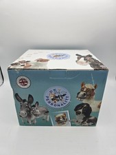 Brauner Labrador & Welpe - Arora Design Haustiere mit Persönlichkeit - Figur verpackt RAR