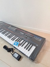 ROLAND JUNO-G SYNTHESIZER