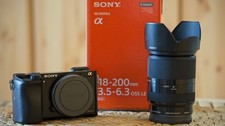 Sony Alpha 6000 - 24,3 MP APS-C Kamera & Sony E18-200mm F3.5-6.3 OSS LE Objektiv