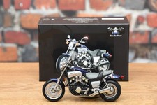 MINICHAMPS 122 163700 Yamaha Vmax Blue 1993 Motorrad in OVP unbespielt - NEU