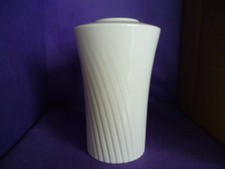Vase KPM Berlin Porzellan Narzisse *  Design: S. Schütz * 1. Wahl * H 16 cm