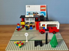 LEGO CLASSIC Town: Bus Station