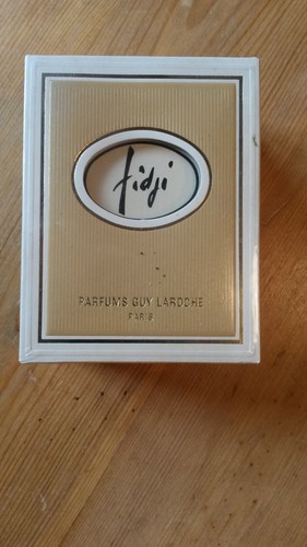 Fidji guy laroche - fidji, paris