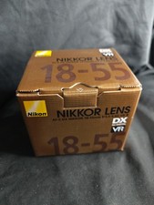 Nikon standard zoom lens AF-S DX NIKKOR 18-55mm f/3.5-5.6G VR II Nikon,Neuwertig
