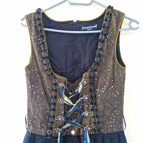 Almenrausch dirndl münchen - almenrausch,