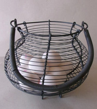 Vintage Drahtkorb Eierkorb Zwiebelkorb Frankreich Brocante im Landhausstil