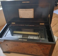 Große Antike Walzenspieluhr