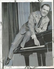 1956 Press Photo Singer Eddie