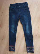 Blue Monkey Lucy Jeans Blau Gr. W28 mit Elasthan neuwertig