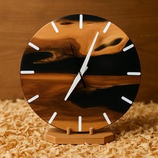 Handgefertigte Designer-Wanduhr – Apfelholz & Schwarzes Epoxid (Unikat)