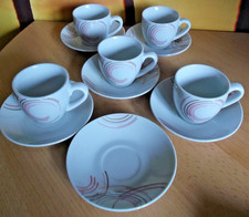 Geschirr Tassen + Untertassen Model Mora von " van Well Design  "