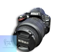 NIKON D5100 DSLR-Kamera mit