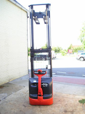 HOCHHUBWAGEN,AMEISE,STAPLER,DEICHSELSTAPLER,STABLER,LINDE , L 14 ,Servo Bj. 2013