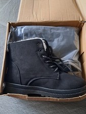 Damen Boots in der gr. 39.