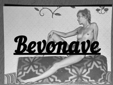 Akt Foto von schöner Frau VB