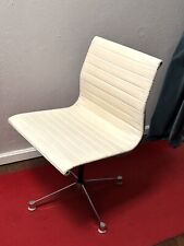 Vintage EA105 Charles Eames Lounge Chair Herman Miller 1950/60er „Skai“- Leather