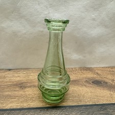 Glas Vase grün Pressglas