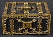 SCHATULLE SCHMUCKKÄSTCHEN NEOGOTIK VON ARNIM FRANKREICH BURGUND LEDER EICHE 1800