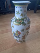 Chinesische Vase, farbig mit Struktur, handbemalt?