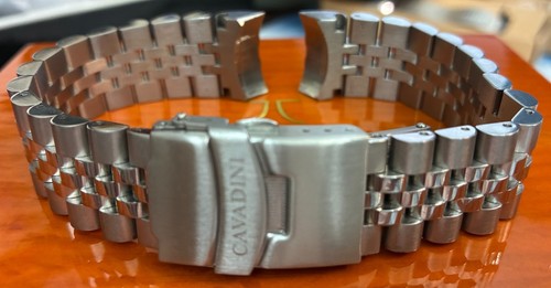 Universal rundansatz - universal,