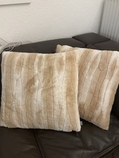 2 Kissen von Pad Kunstfell