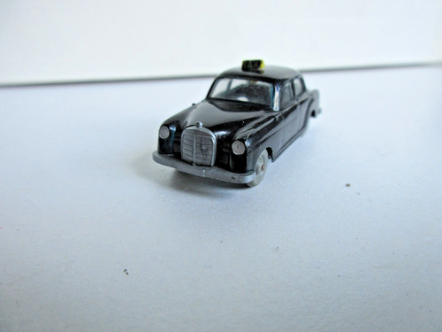 Wiking mercedes 180 taxi - 1:87,