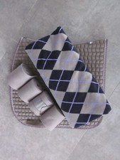 Eskadron Set Satteldecke DL und Abschwitzdecke XL lila kariert/ Fleecebandagen