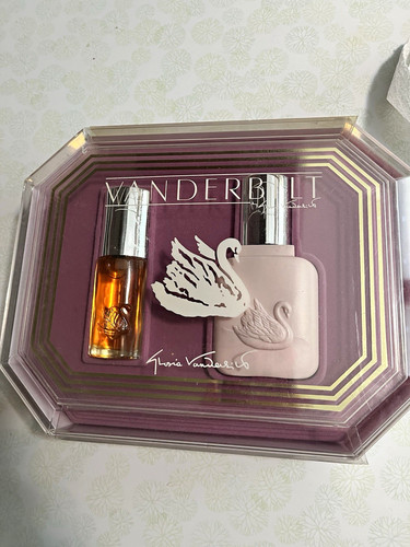 Vintage 1990 vanderbilt - vintage, gloria