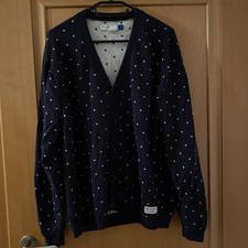Strickjacke mit Knöpfen von